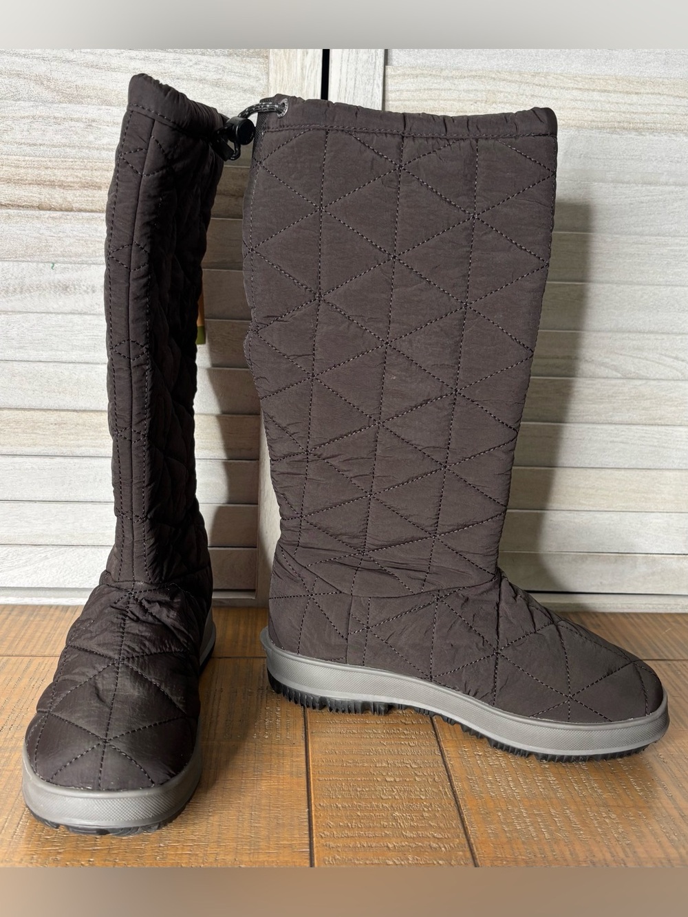 NWT Bogs Snowday Tall Quilted Waterproof Winter Boots Brown Size 6